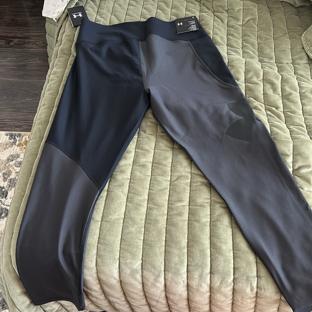 Under Armour Black Athletic Leggings - Picture 7 of 7